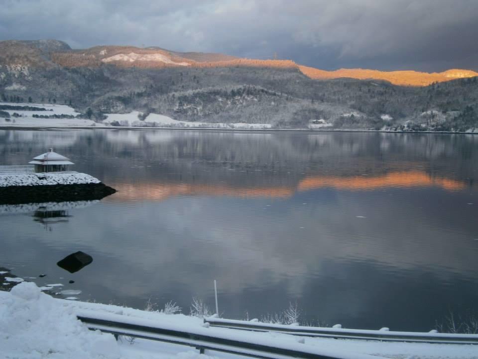 Apartement Mirador Du Fjord LʼAnse-Saint-Jean Eksteriør bilde